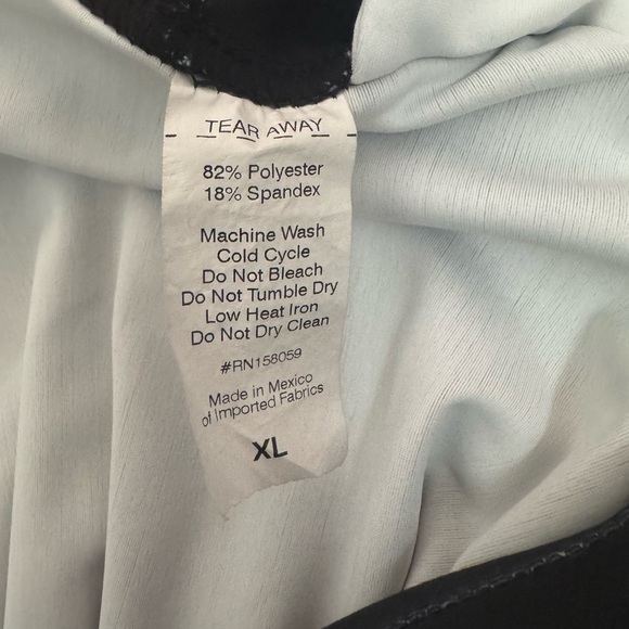 Made in hawaii black leggings XL - Picture 3 of 3